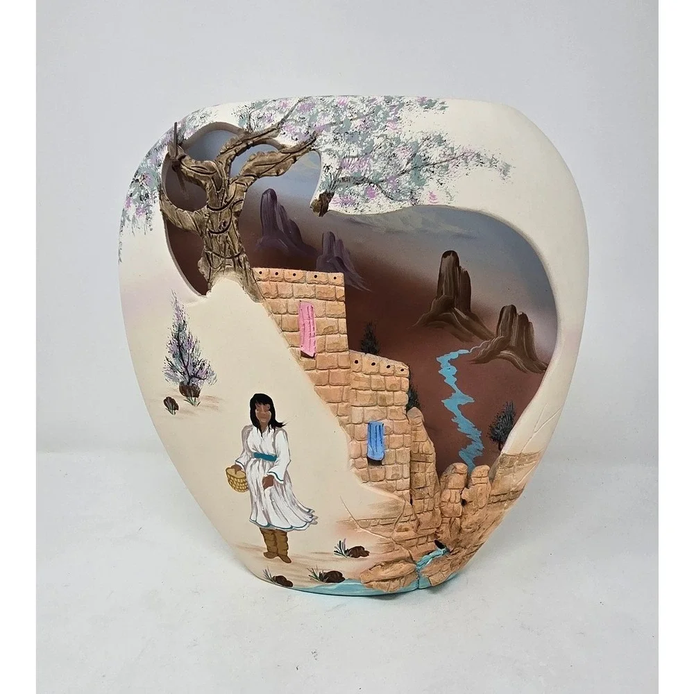 Vtg Tu Su's 1990 pillow vase southwest native American carved 3D signed‎ pottery